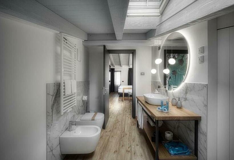 M Loft   Adults Only