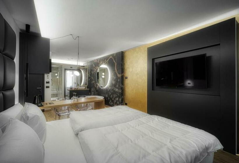 M Loft   Adults Only