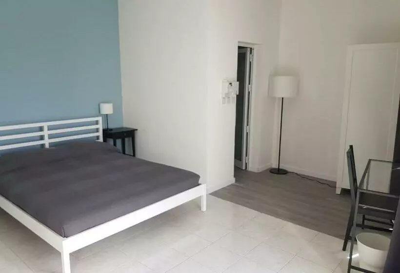 Nadar Accommodation