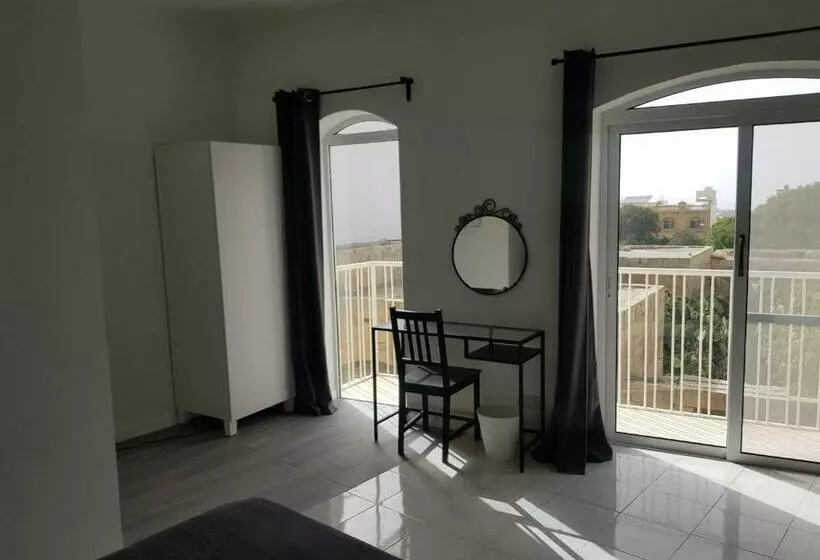 Nadar Accommodation