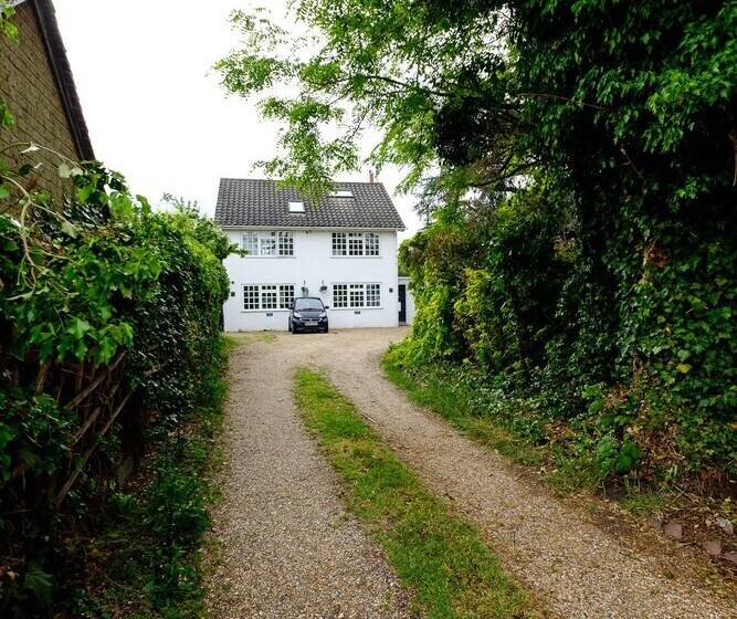 Riverwalk Apartment One