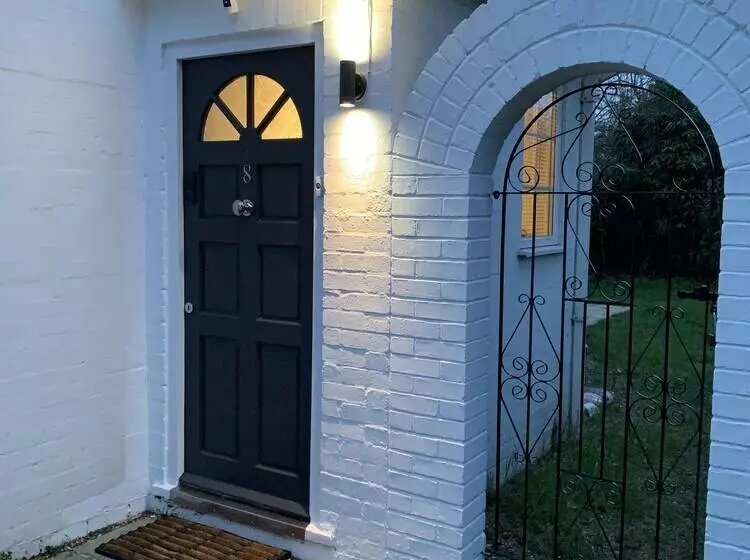 Riverwalk Apartment One