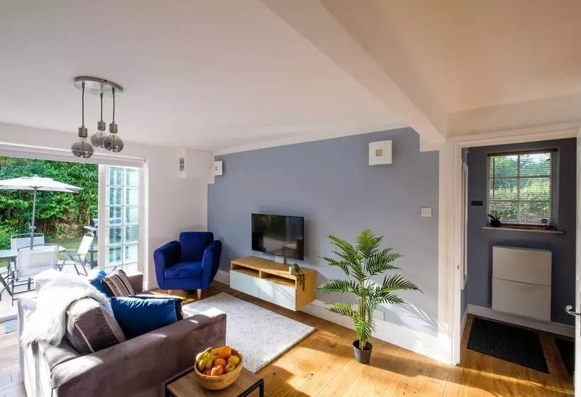 Riverwalk Apartment One