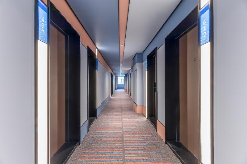 Hanting Hotel Nanjing Shanghai Road Metro Station