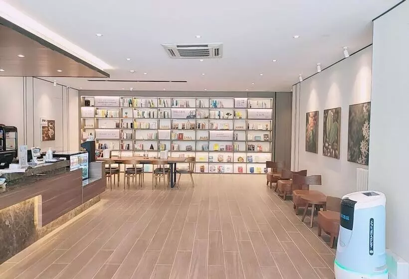 Hotel Hanting  Qingdao May Fourth Square