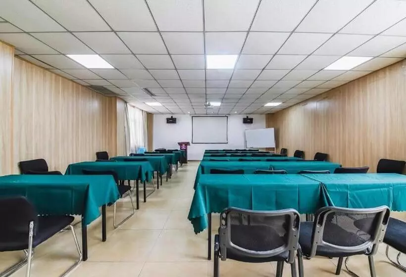 Hanting Hotel Zhengzhou Technology Market