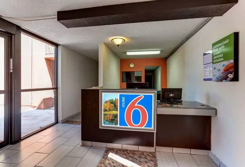 Motel 6 Jackson, Tn