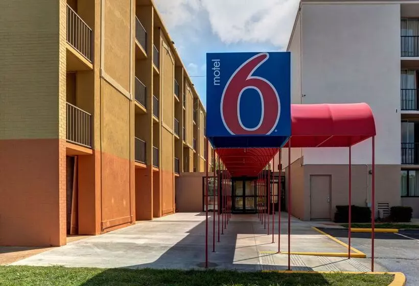 Motel 6 Jackson, Tn
