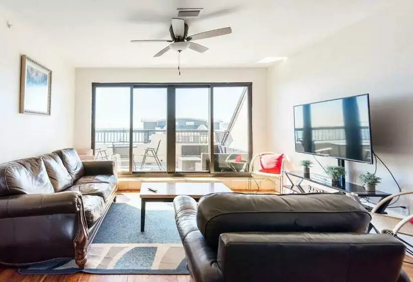 Oceanview Charm   Relax Near The Beach With Pool & Sauna & Breakfast!