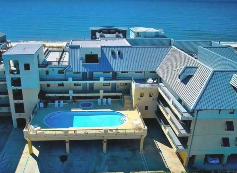 Oceanview Charm   Relax Near The Beach With Pool & Sauna & Breakfast!