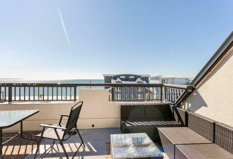 Oceanview Charm   Relax Near The Beach With Pool & Sauna & Breakfast!