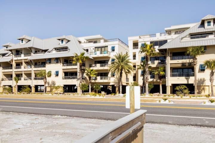 Oceanview Charm   Relax Near The Beach With Pool & Sauna & Breakfast!