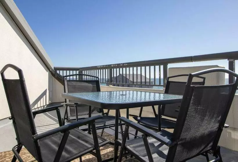 Oceanview Charm   Relax Near The Beach With Pool & Sauna & Breakfast!