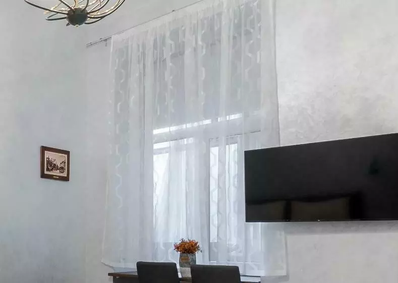 Golden Violin ! Apartments Lviv S