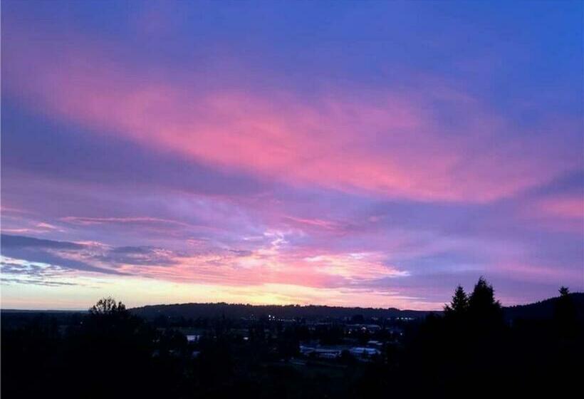 Honeyhomes Spectacular View Home With Amenities