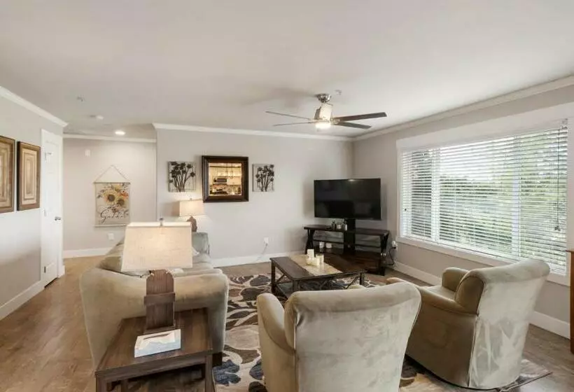 Honeyhomes Spectacular View Home With Amenities