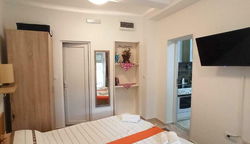 Java Apartments   S & J