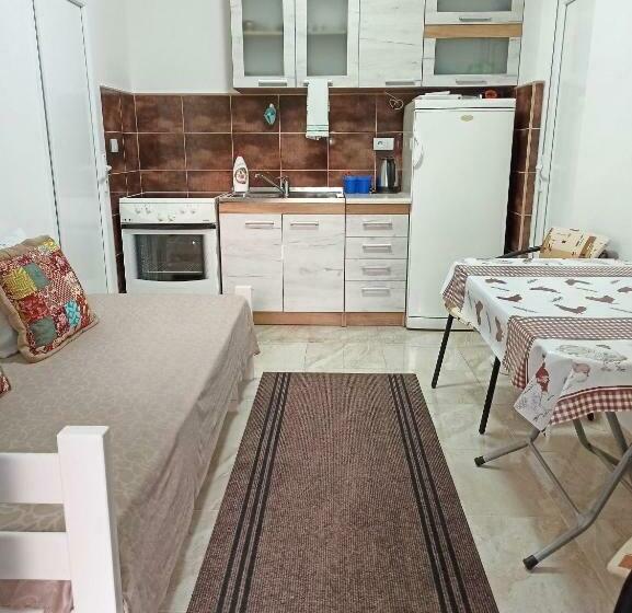 Java Apartments   S & J