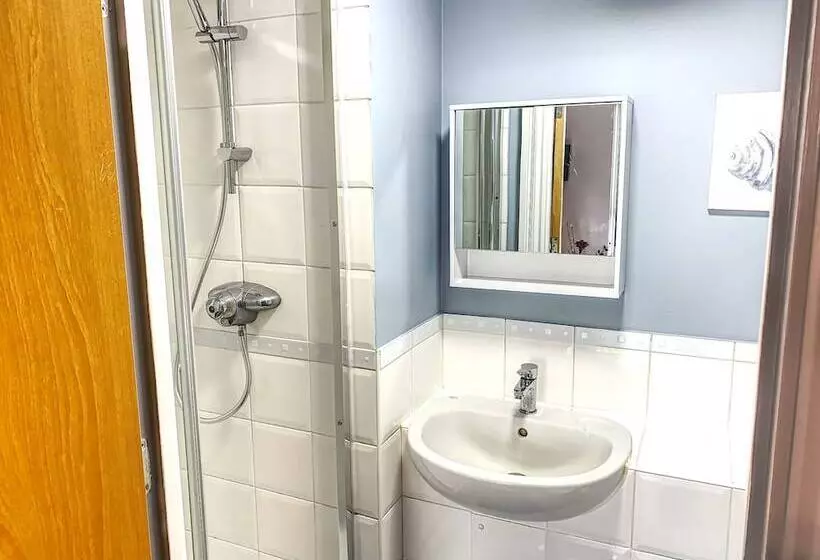 Toothbrush Apartments   2 Bed 2 Bath Apt