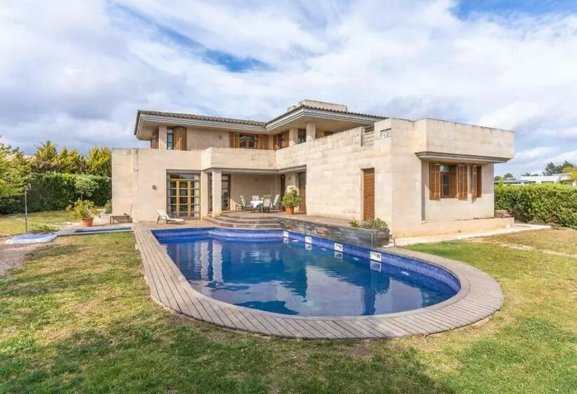 Villa De Lujo Con Piscina, Jacuzzi, Jardín Y Terraza