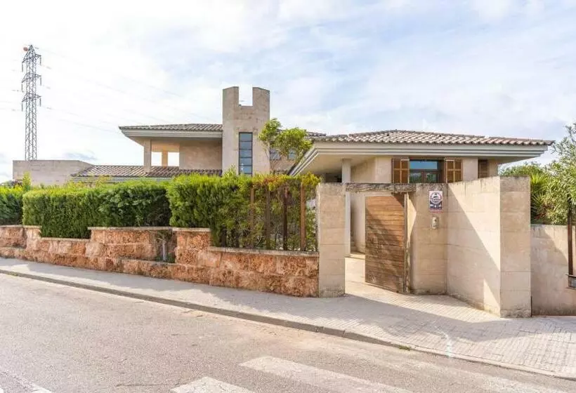 Villa De Lujo Con Piscina, Jacuzzi, Jardín Y Terraza