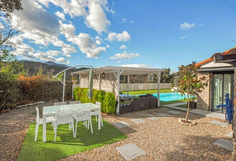 Stunning Home In Les Cluses