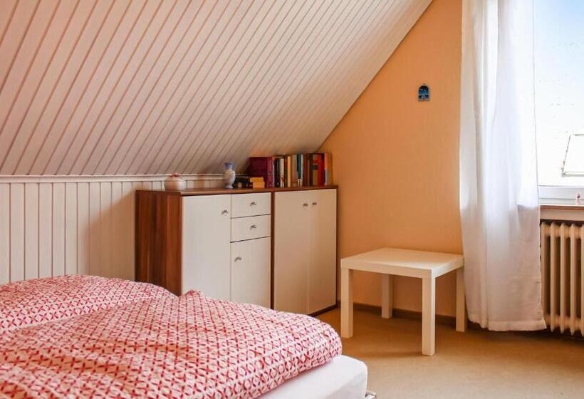 Cozy Apartment In Wurster Nordseeküste With Wifi