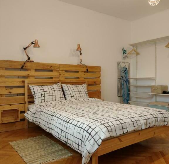 B Apartments   Babel Apartment