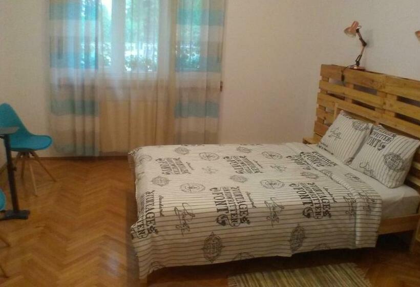 B Apartments   Babel Apartment