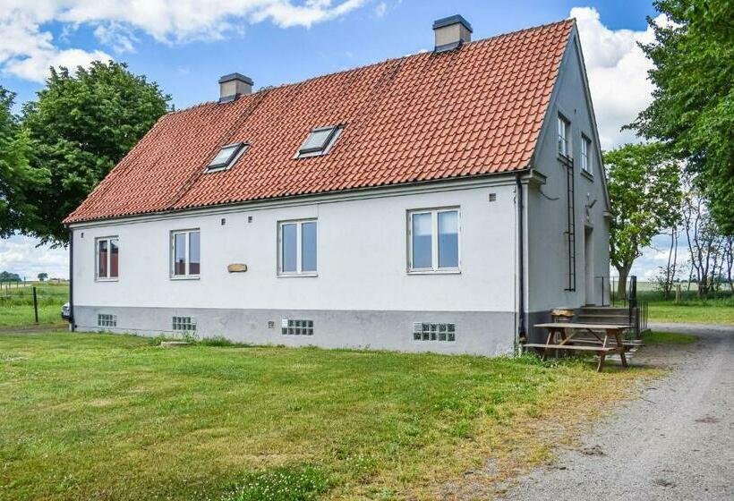 5 Bedroom Gorgeous Home In Tomelilla