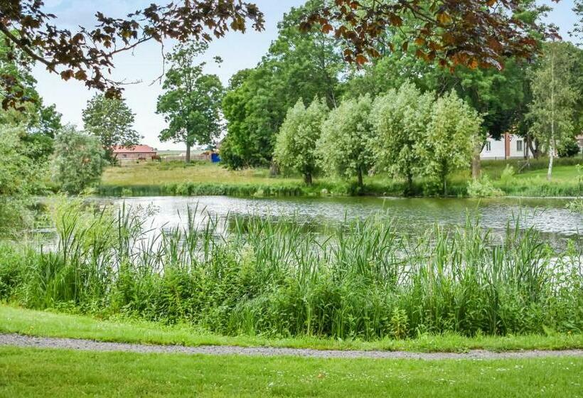 5 Bedroom Gorgeous Home In Tomelilla