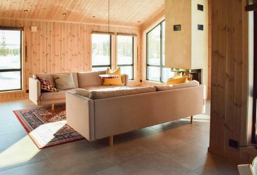 Amazing Home In Flå With Wifi