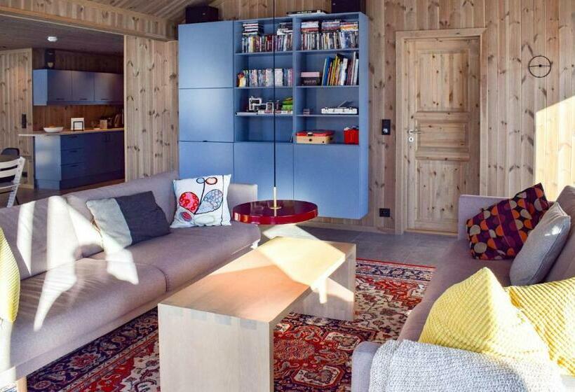 Amazing Home In Flå With Wifi