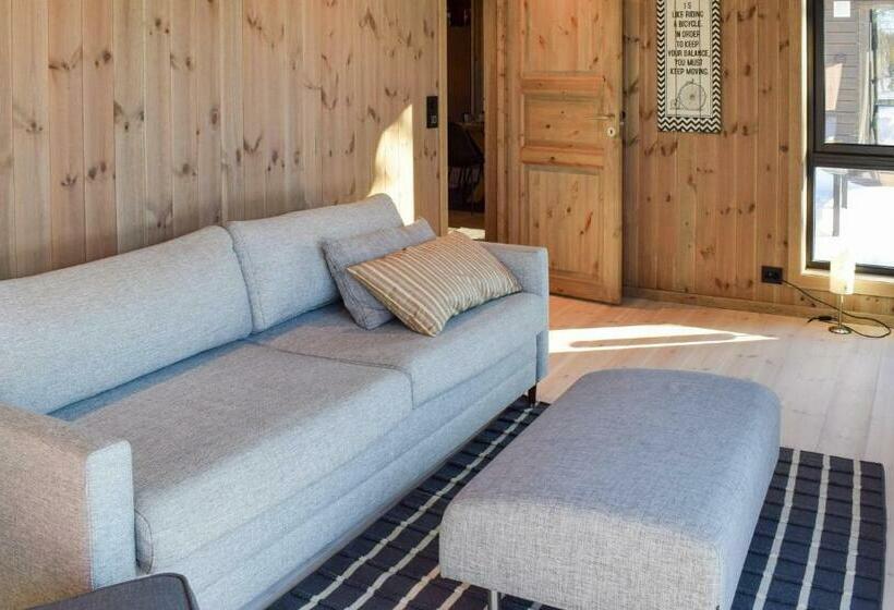 Amazing Home In Flå With Wifi