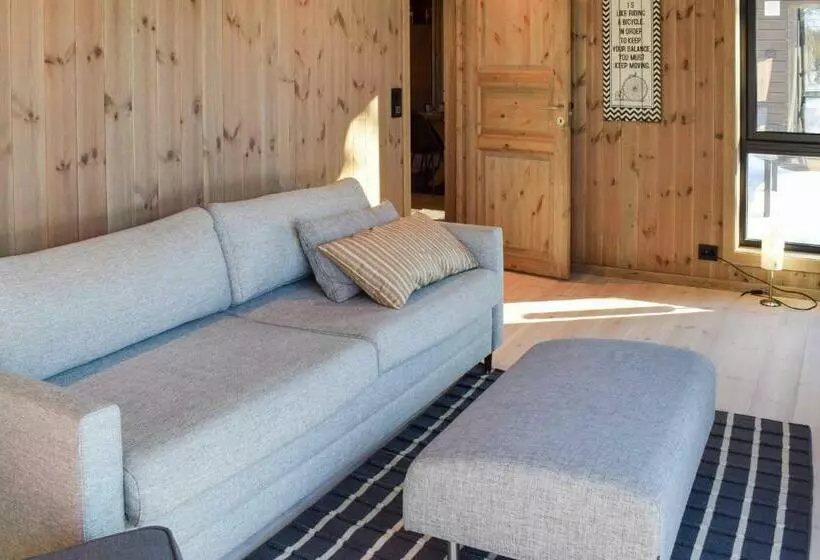 Amazing Home In Flå With Wifi