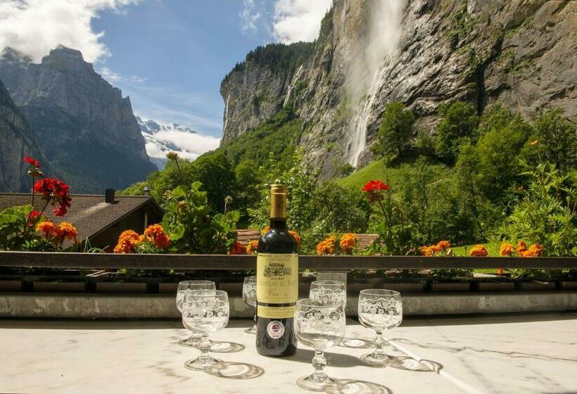Lauterbrunnen Staubbach Beautiful Waterfall Apartment