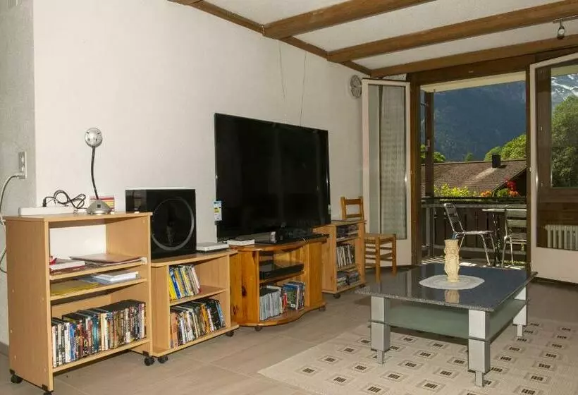 Lauterbrunnen Staubbach Beautiful Waterfall Apartment