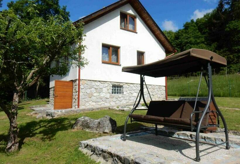 Chata V Moravském Krasu