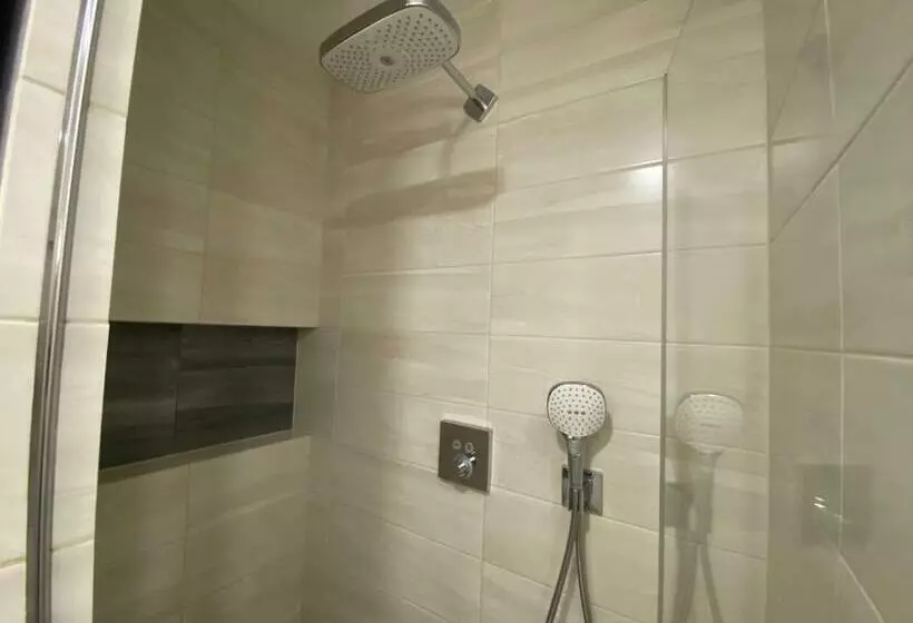 Classy Times   City Centre   Private Parking   Sunny Apartment