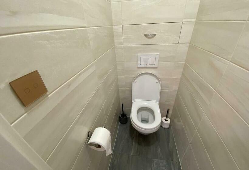 Classy Times   City Centre   Private Parking   Sunny Apartment