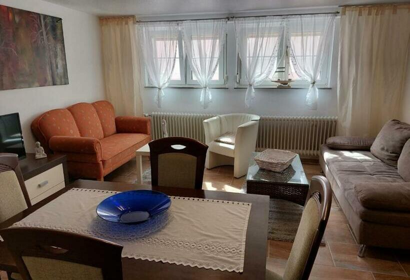 Ferienwohnung Mit Eigenem Garten In Schortens