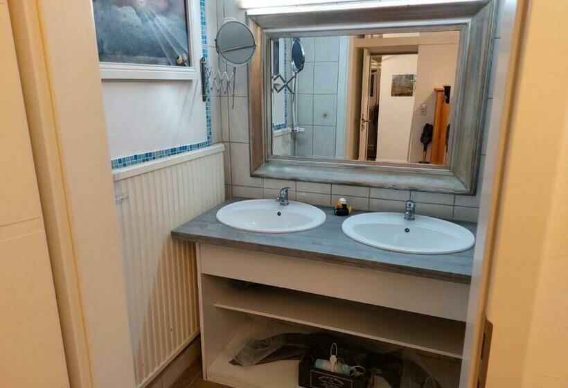 Ferienwohnung Mit Eigenem Garten In Schortens