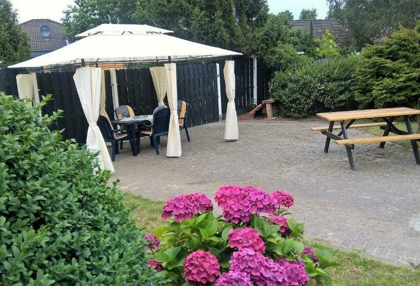 Ferienwohnung Mit Eigenem Garten In Schortens