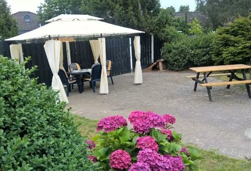 Ferienwohnung Mit Eigenem Garten In Schortens