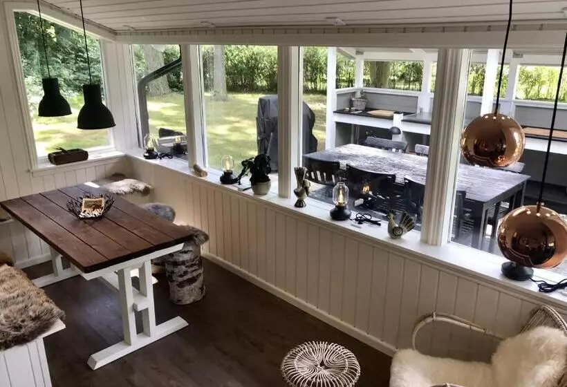 Nordic Relax House   Stonehouse