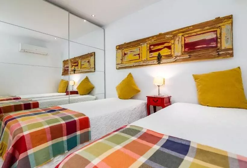 T2 Tiles Apartment Estoril