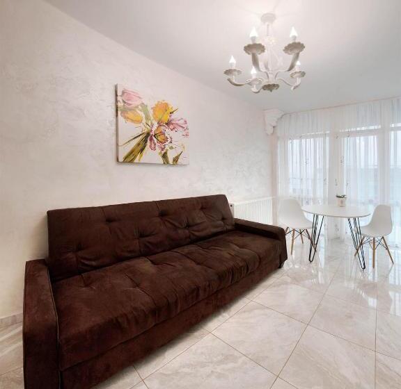 Apart Hotel Sweet Home