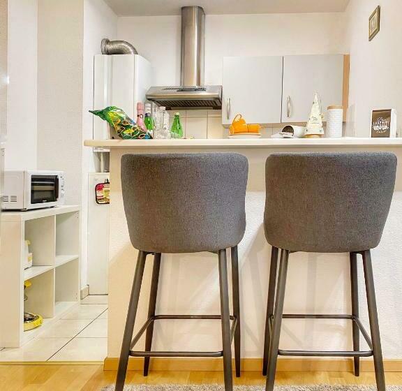 Centre Ville Au Calme , Parking Privé Intérieur Car Et Bike