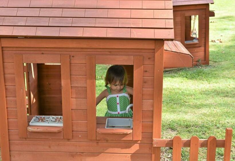 Isabela Villa Bonita   Vacation & Event Venue Sleeps 50!