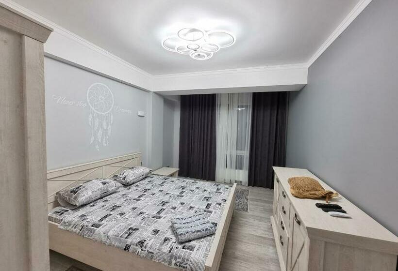 Ultra Central Ismail Street Stefan Cel Mare Boulevard Chisinau!